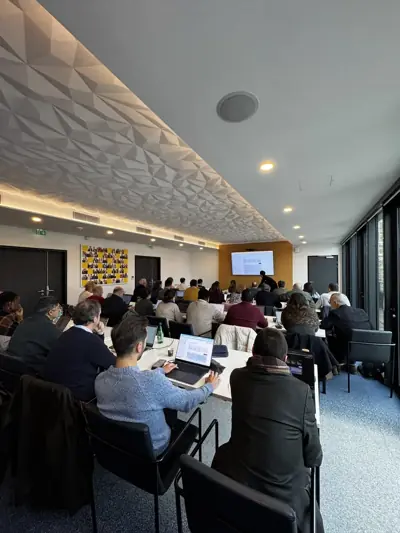 Collaboration client et équipe Cypher IA